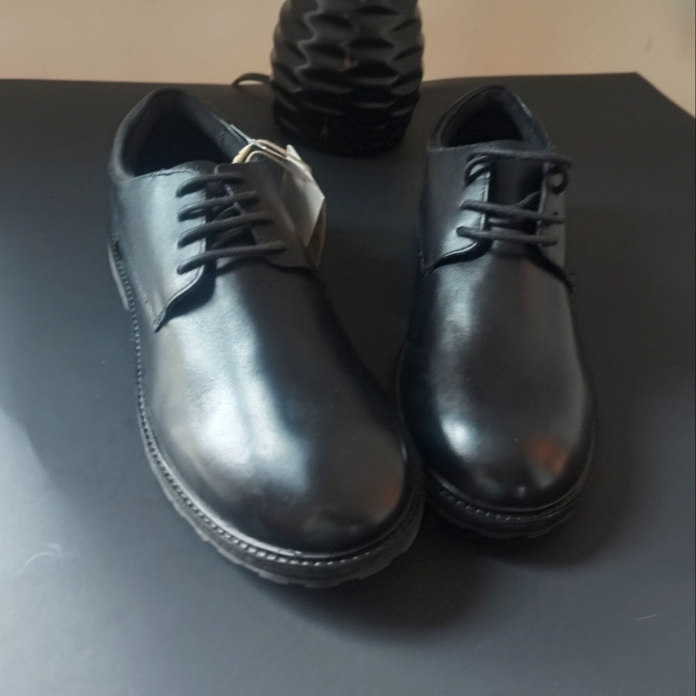 Zara black women's leather Oxford shoes